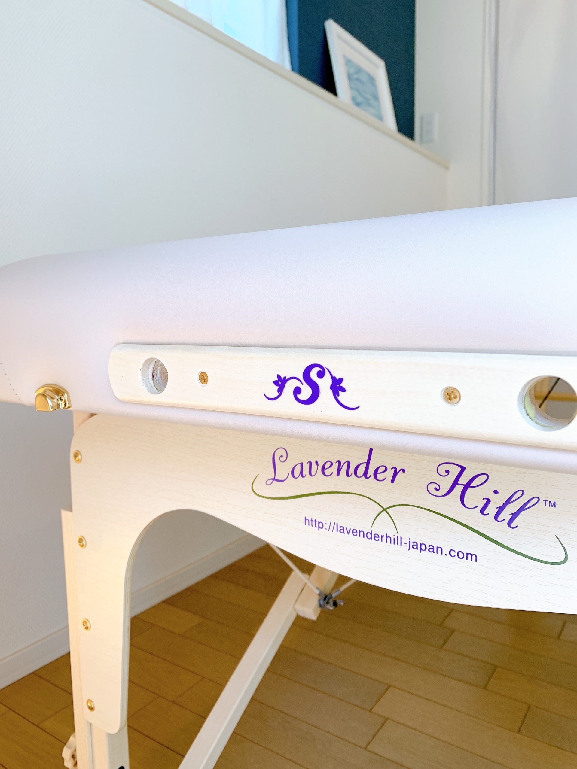 Lavender Hill セラピスト向けマッサージベッド
